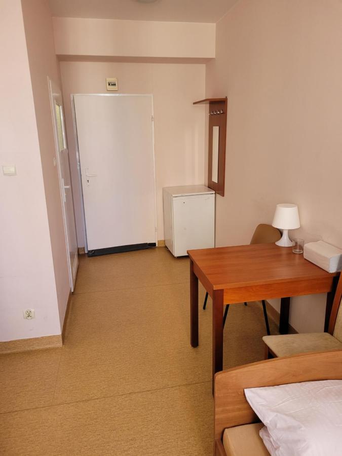 Hotel Dom Opieki Nestor Varšava Exteriér fotografie